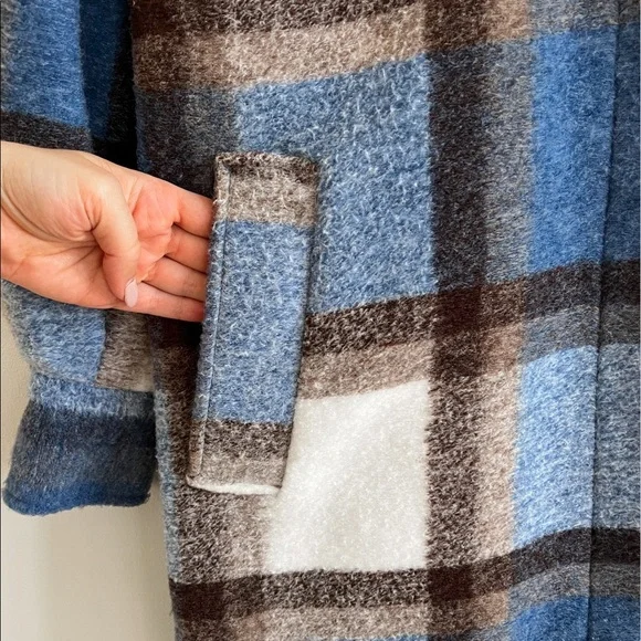 🏷️ SOLD • H&M • Oversized Coat Shacket in Blue Plaid • Small - Picture 8 of 13